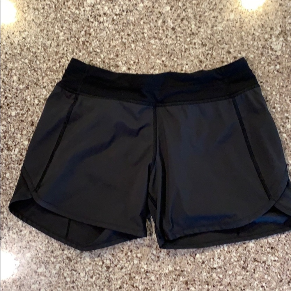 IVIVVA GIRLS SHORTS SIZE 14 BLACK